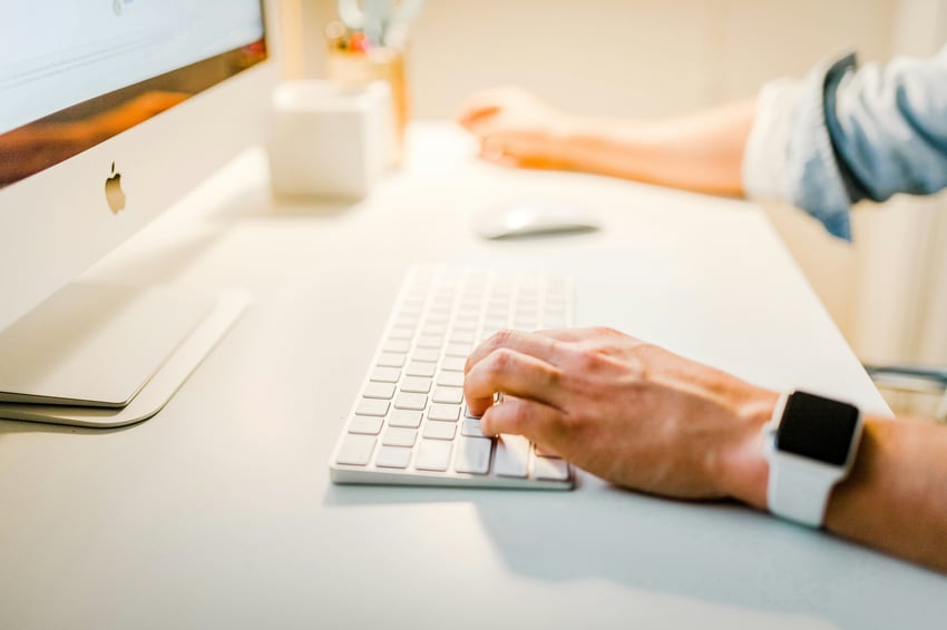 austin-distel-Imc-IoZDMXc-unsplash-min